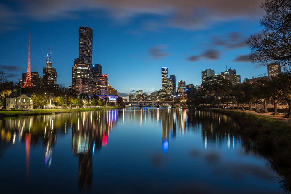 Melbourne landscape at dusk on the Yarra River - Photos | Melbourne