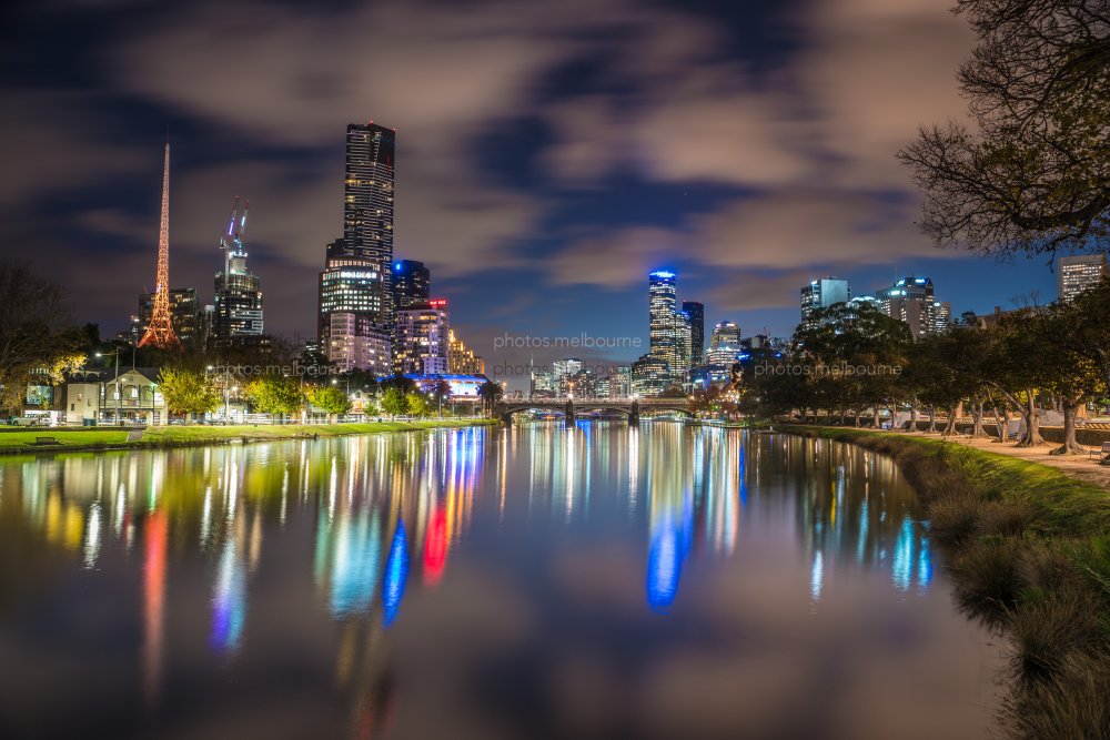 Melbourne on the Yarra River after Sunset - Photos | Melbourne